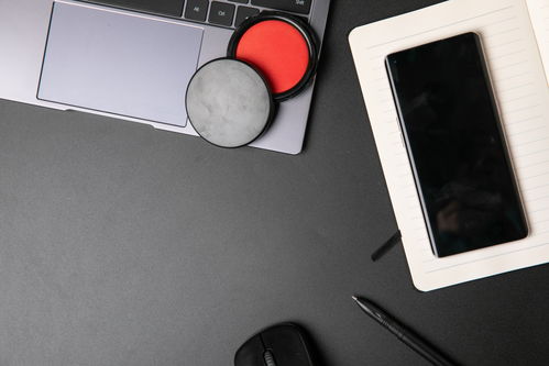 印泥手機辦公用品商務攝影圖 展現專業與高效的視覺敘事